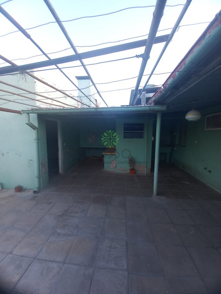 CASA EN VENTA | ENTRE CONESA Y 12 DE OCTUBRE | BRAGADO